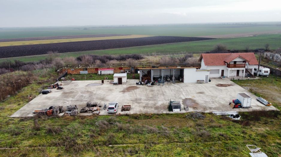 Casa cu teren de 14340 mp în Jebel/Pretabila pentru afacere - Poză 52