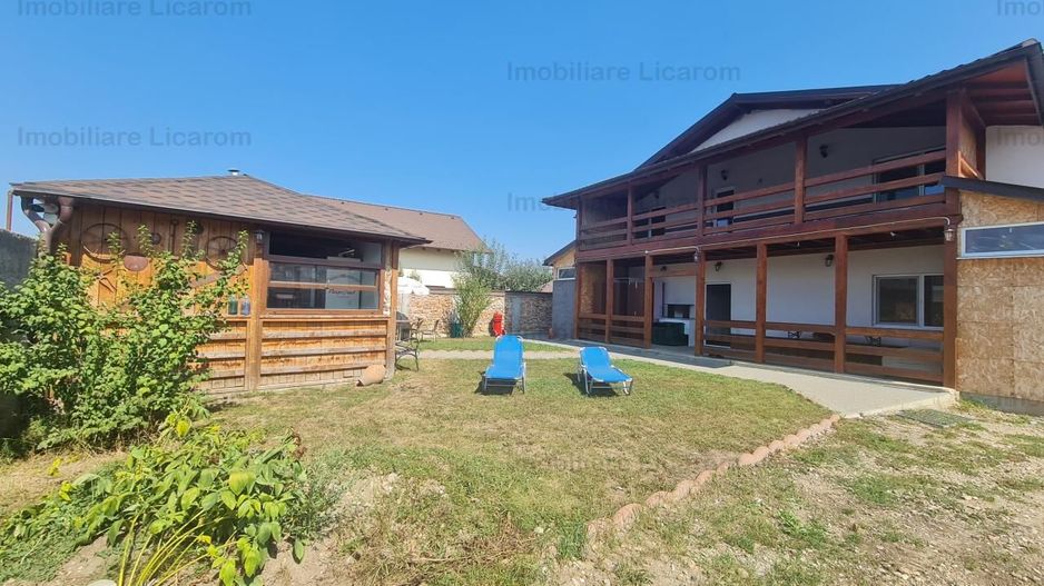 Proprietate in Cristian cu trei constructii+o fundatie,450000euro - Poză 1