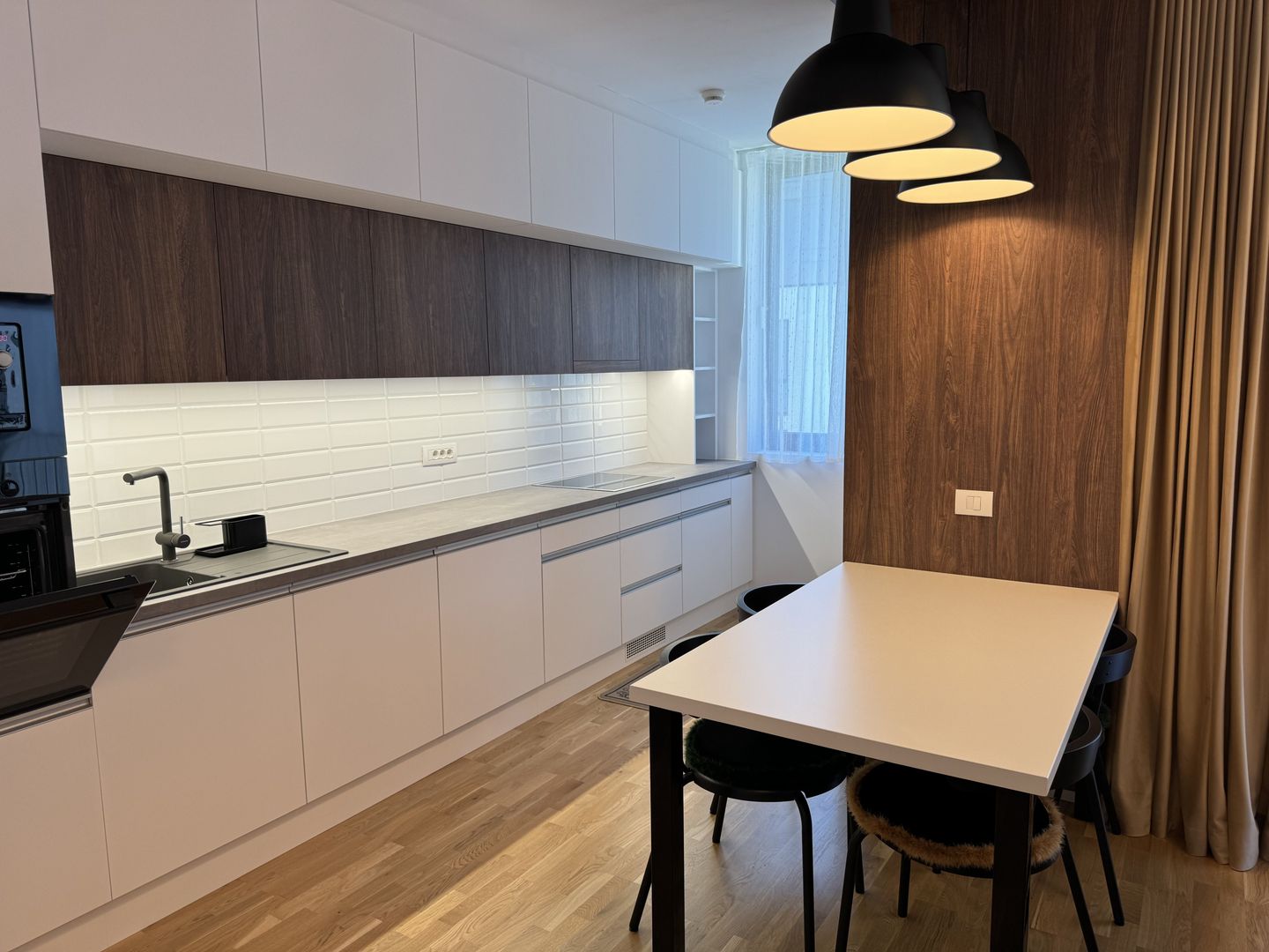 Apartament Luxos de Închiriat în Complexul Rezidențial ISHO - Poză 1