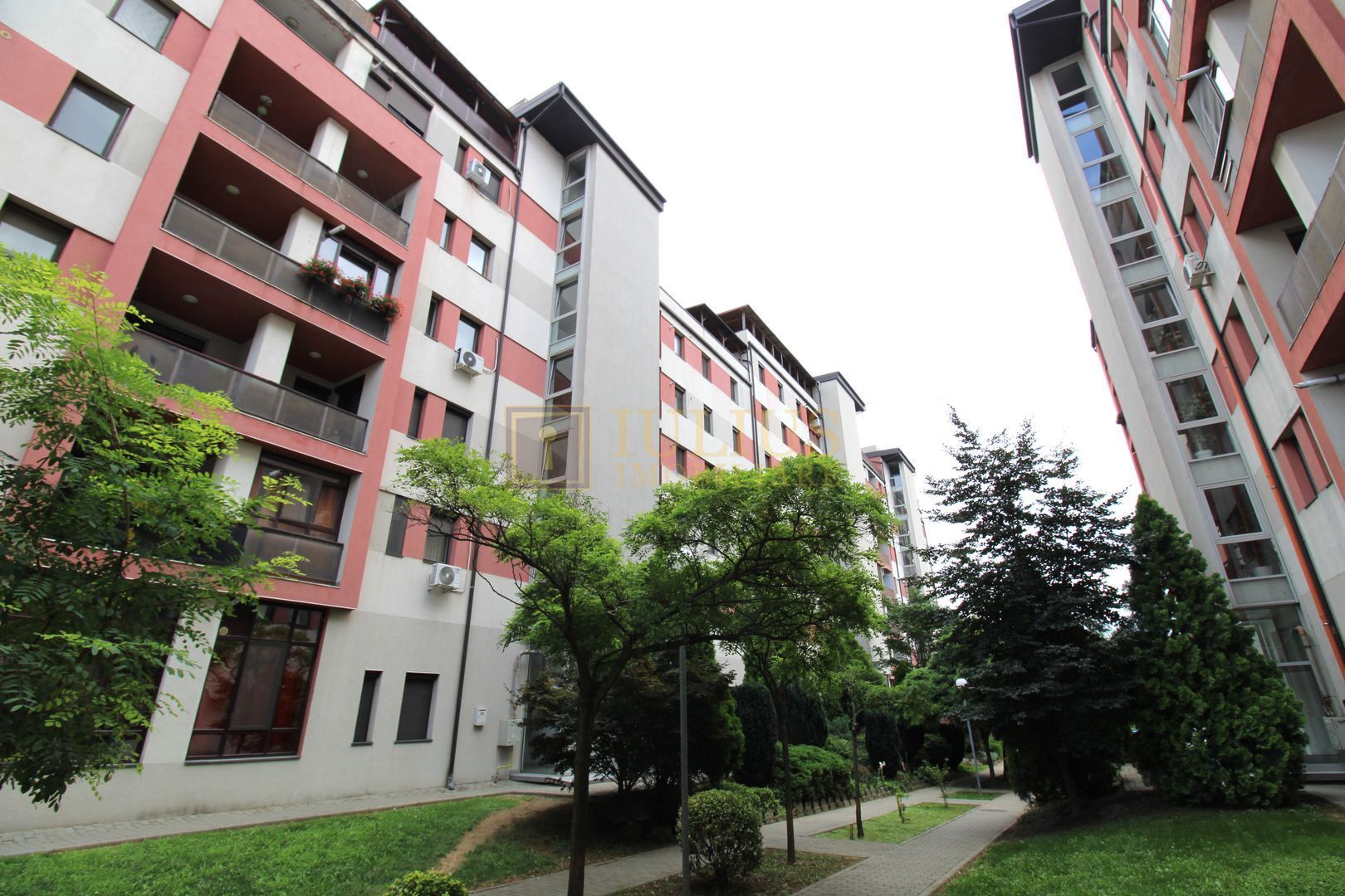 Complex rezidential, spatios, in Soarelui-Saguaro. - Poză 24