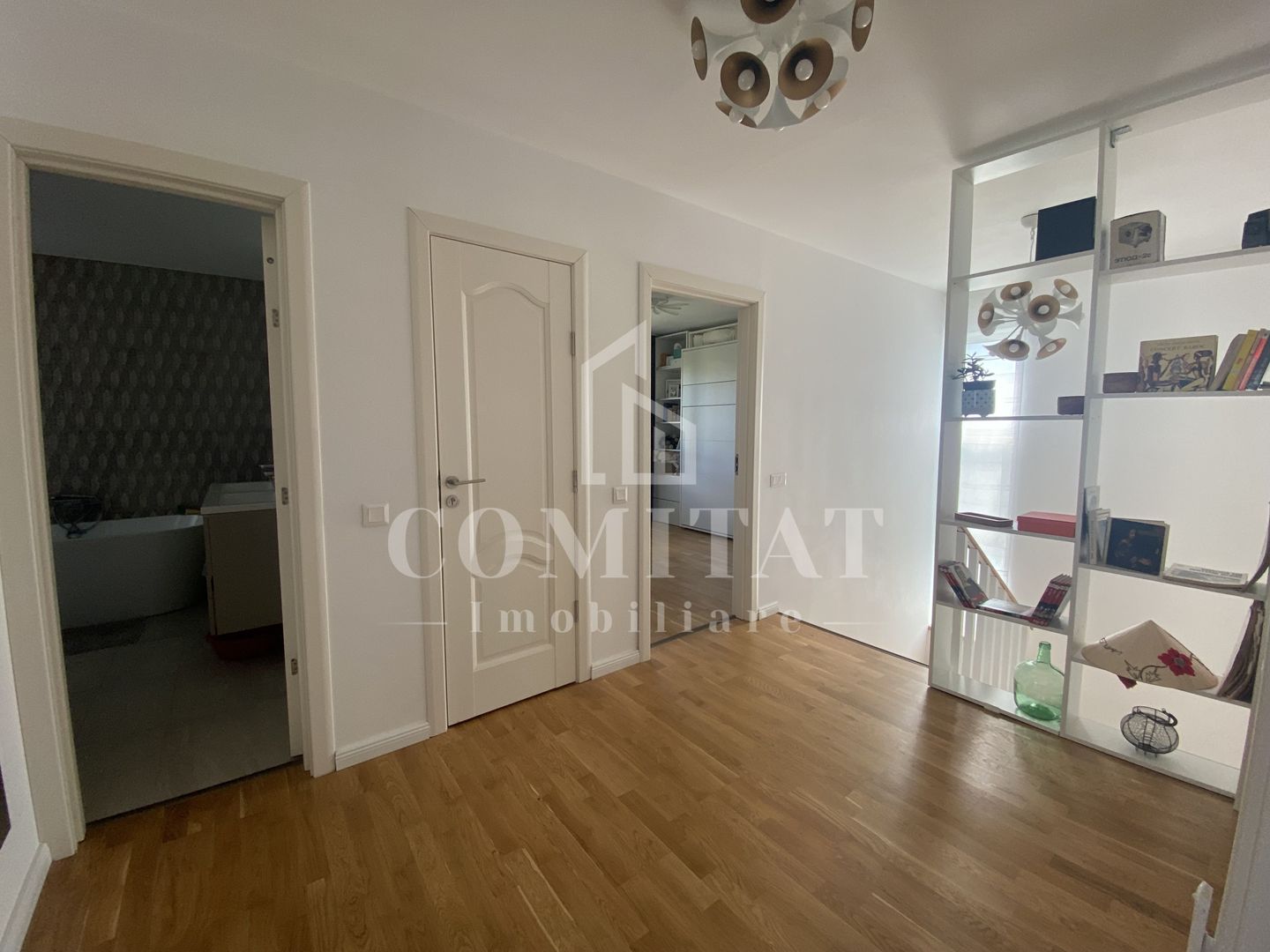 Casa individuală dispusă pe 2 niveluri | La cheie | Dezmir - Poză 15