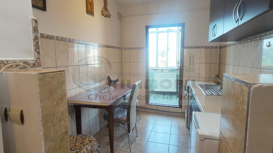 APARTAMENT 2 CAMERE DECOMANDAT PODU DE FIER UMF - Poză 2