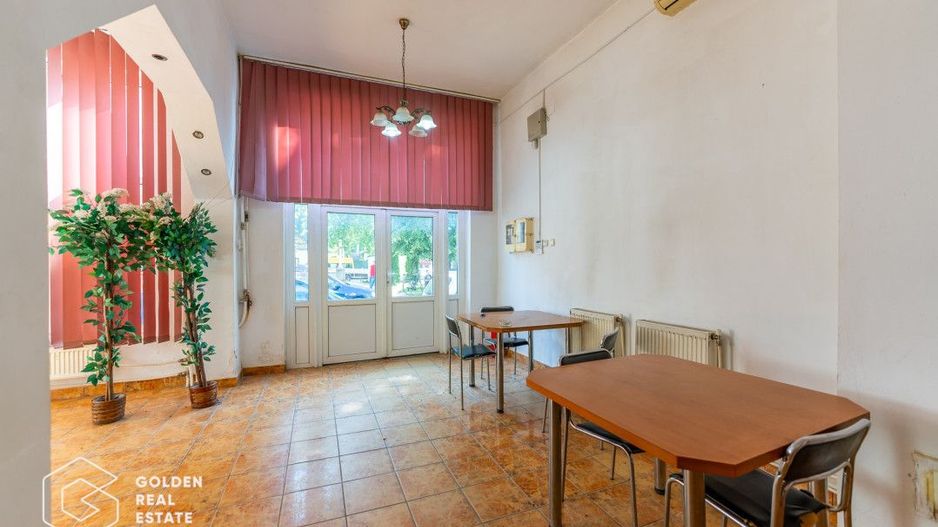 Cladire cu 24 camere, langa Castelul Regal Savarsin - Poză 25