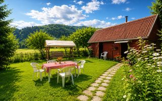 Casa de vacanta, intr- o ariere admirabila, Lunca Bradului - Poză 1