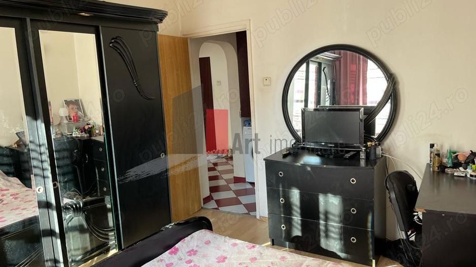 Vânzare apartament 4 camere Apărătorii Patriei - Șos. Berceni - Poză 1