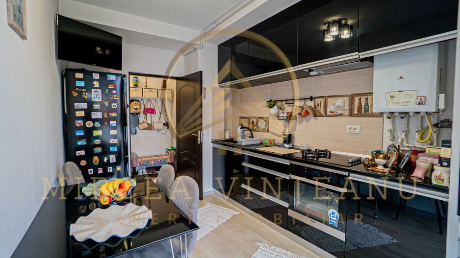 Tomis Plus- Apartament cu 2 camere, mobilat și utilat, etaj 1. - Poză 12