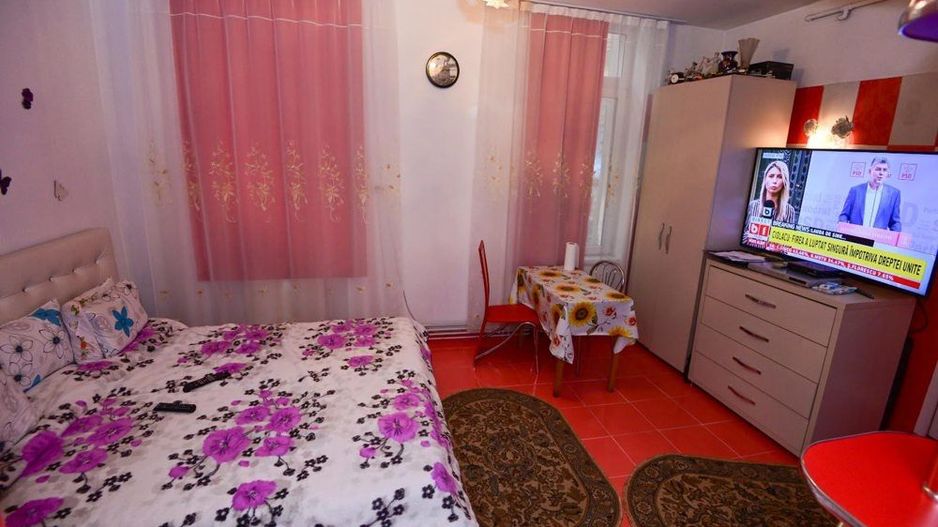 Spatiu comercial si casa de vanzare - Poză 8