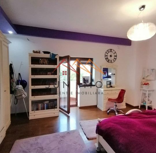 Vila P+E+M, an 2012, 6 camere, ultracentral, finisaje lux, Ploiesti,PH - Poză 21