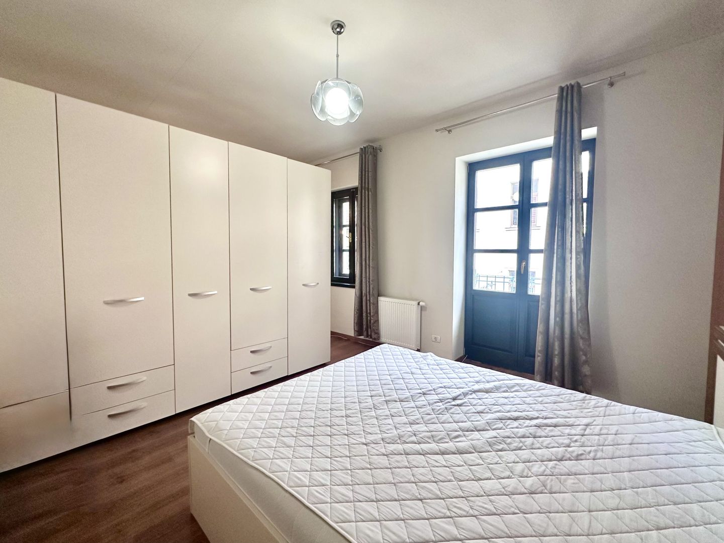 Studio boem de închiriat în zona ultracentrală a Timișoarei - Poză 5