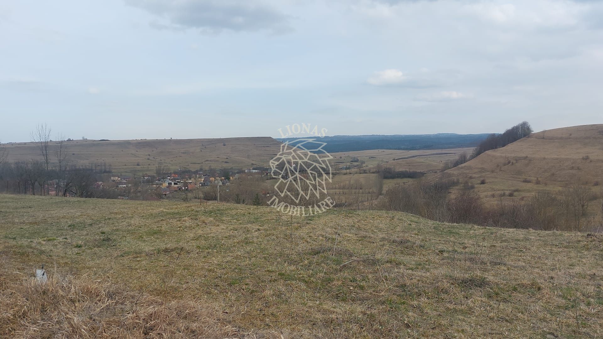 COMISION O Casă tradițională de vânzare 60MP teren intravilan 2295MP MARGAU CLUJ - Poză 5