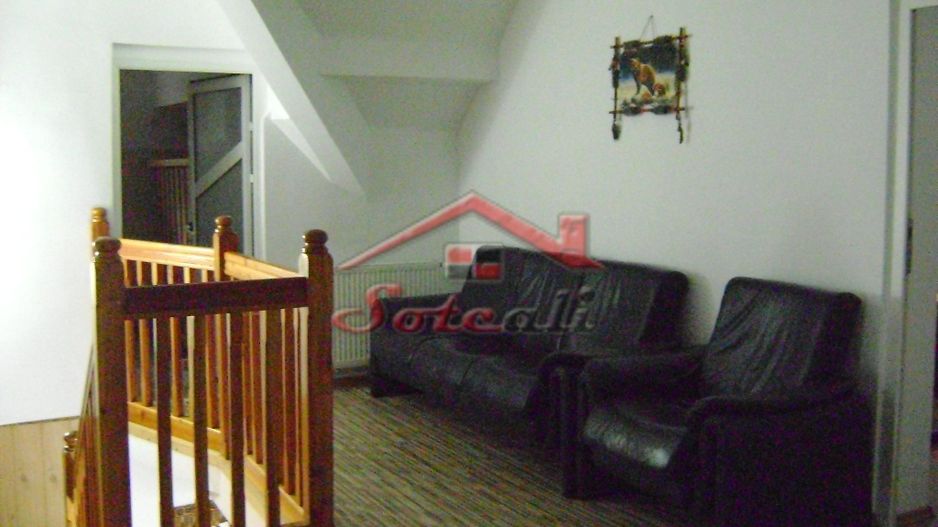 Pensiune de vanzare P+E Busteni - central - Poză 23