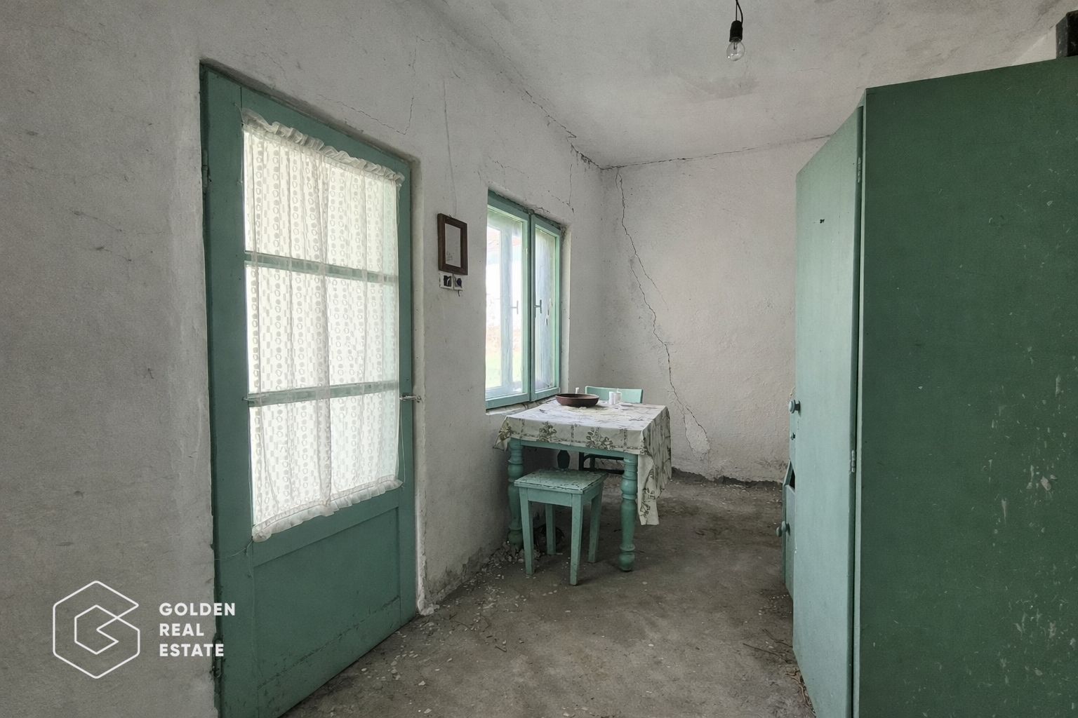 Casa cu doua corpuri de cladire, localitatea Chesint - Poză 8