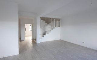 Duplex frumos cu arhitectura mediteraneana - Poză 12