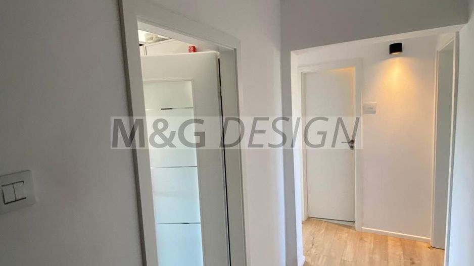 Mircea cel Batran - Bulevardul Cetatii, 2 camere decomandat  renovat - Poză 8