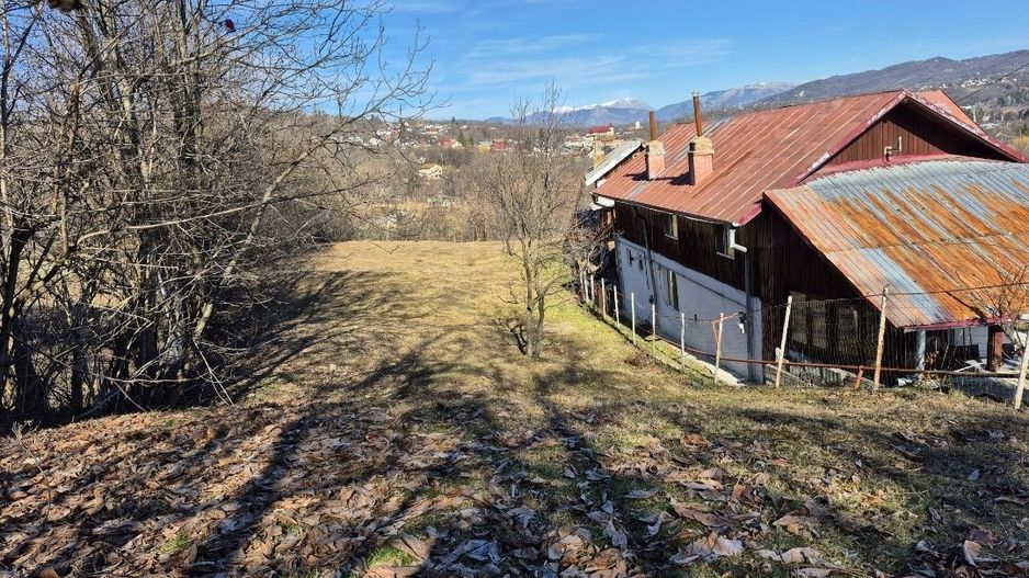 Teren intravilan 3526 mp cu vedere superba catre munte! - Poză 5