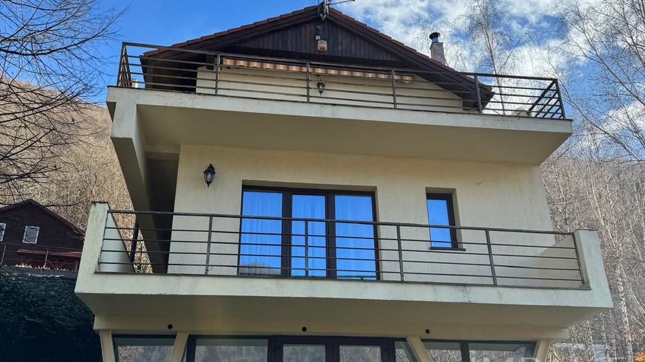 Casa de vacanta pe malul Lacului Tarnita, 650 m2 teren - Poză 4