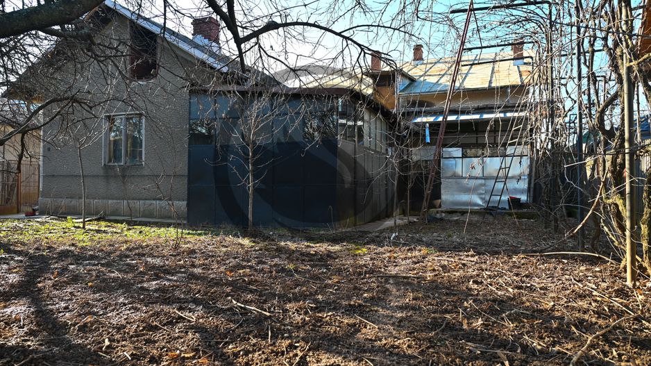 Casa cu 6 camere de vanzare | Zona Ultracentrala, Baicoi | Comision 0% - Poză 4