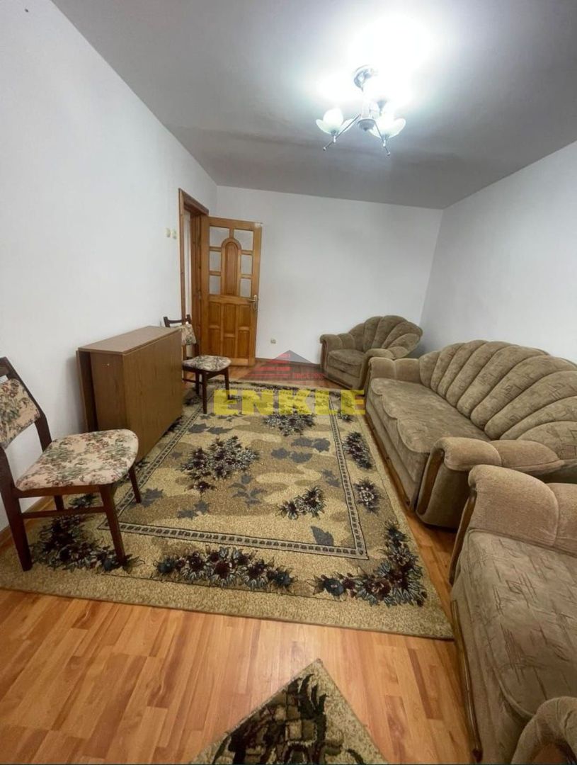 De închiriat apartament 4 camere decomandat - Poză 4