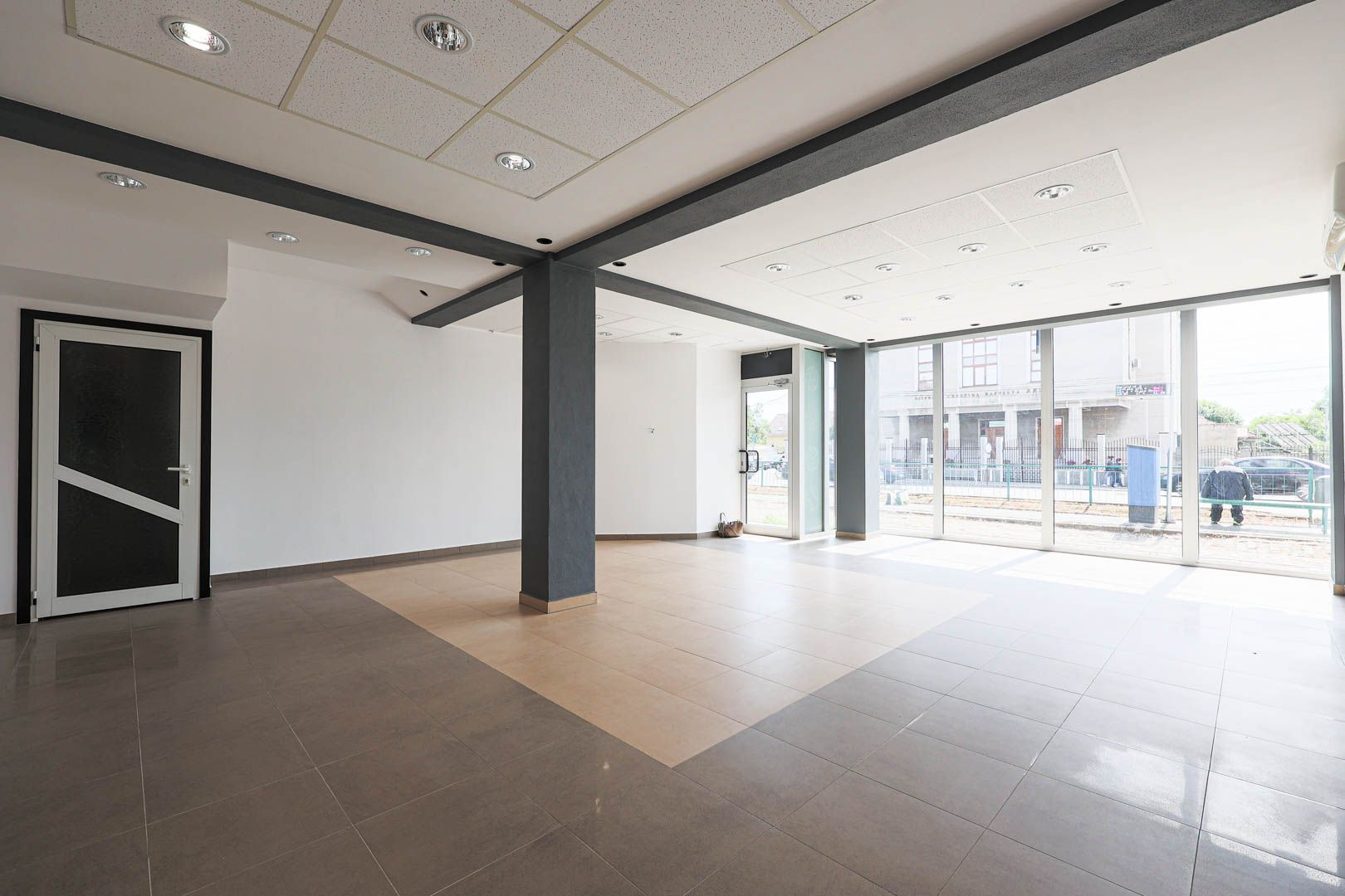 De închiriat spațiu comercial 85 mp în Grădiște – cu vitrină stradală - Poză 1