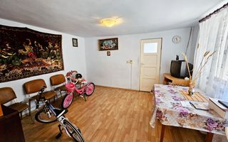 Casa cu 2 corpuri de cladire, 744 mp teren, toate utilitatile, Micesti - Poză 13