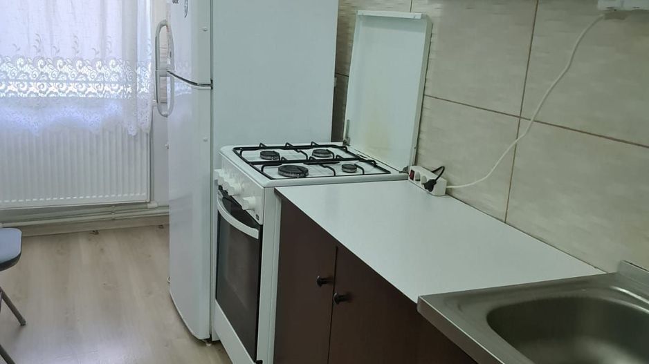 De vanzare apartament cu o camera, parter, I.C.Frimu 43.000 euro - Poză 8