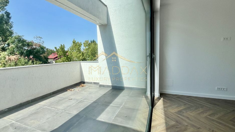 Vilă **6 camere  **451mp // Zona Iancu Nicolae - Poză 68