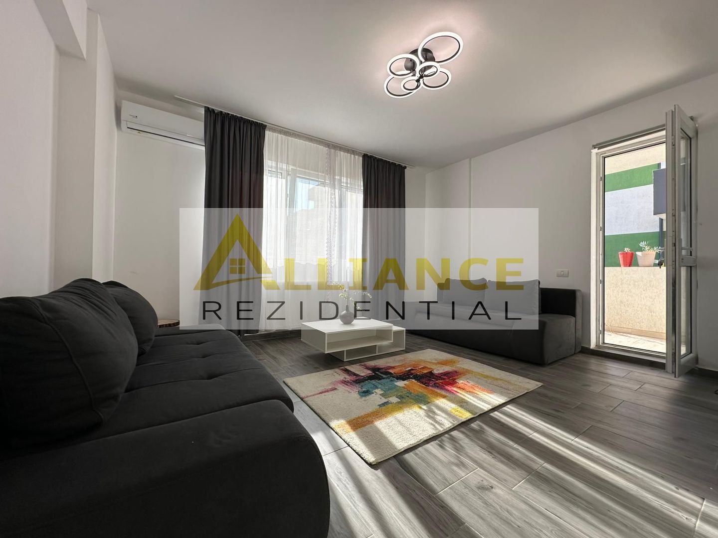 Apartament/ 2 camere  /Mobilat si utilat /Metrou Berceni 15 min - Poză 2