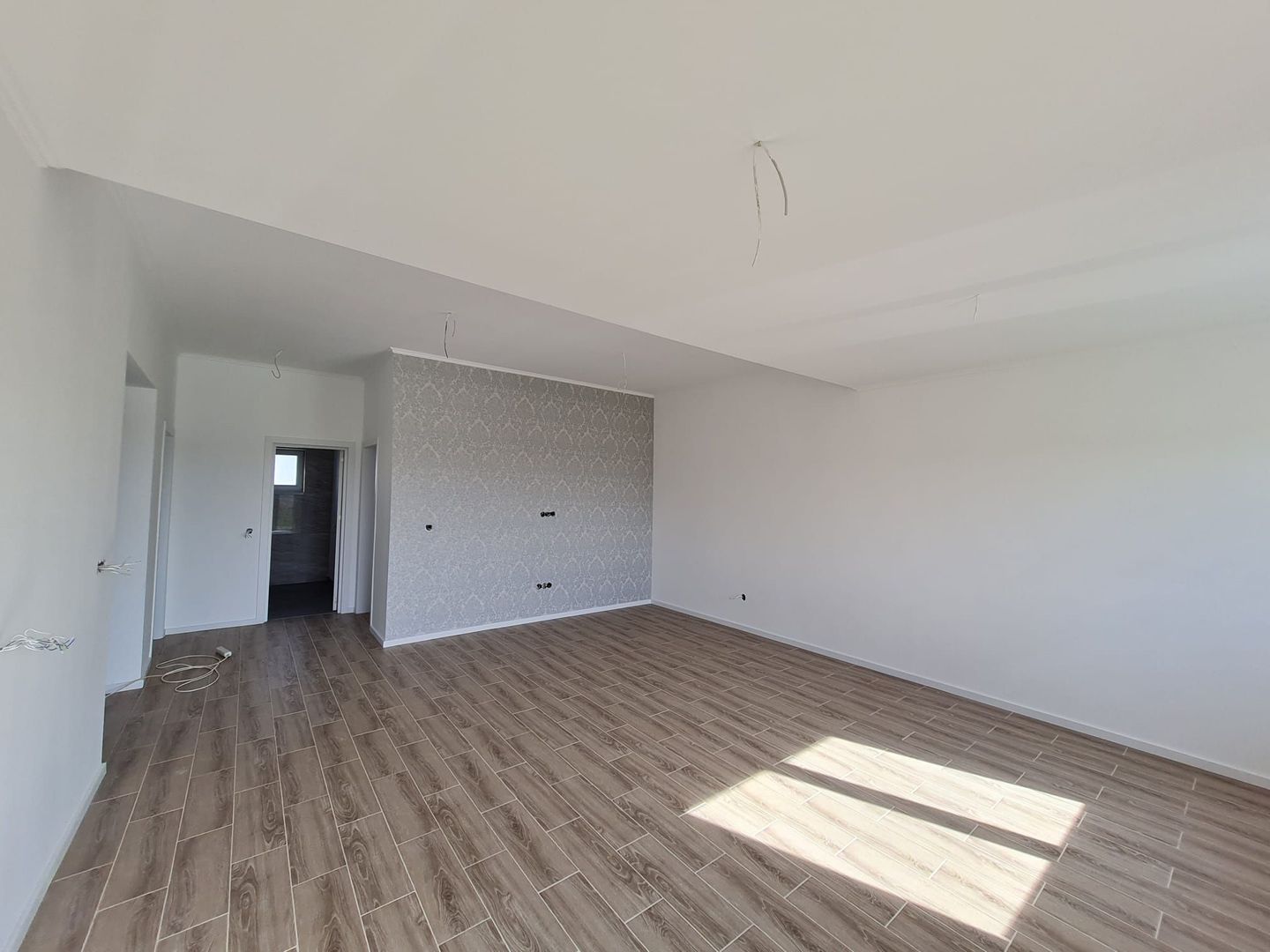 Casa individuala pe parter cu teren de 687 mp - Poză 7