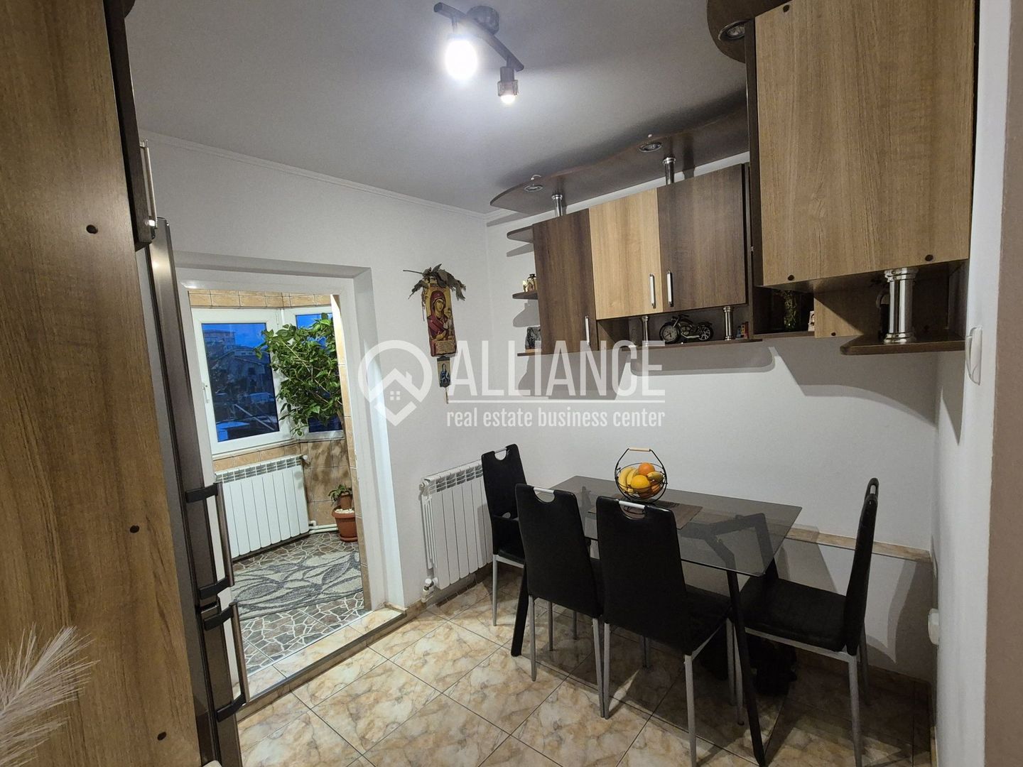 INEL 2 APARTAMENT MODERN3 CAMERE DECOMADATE 72 MP - Poză 7