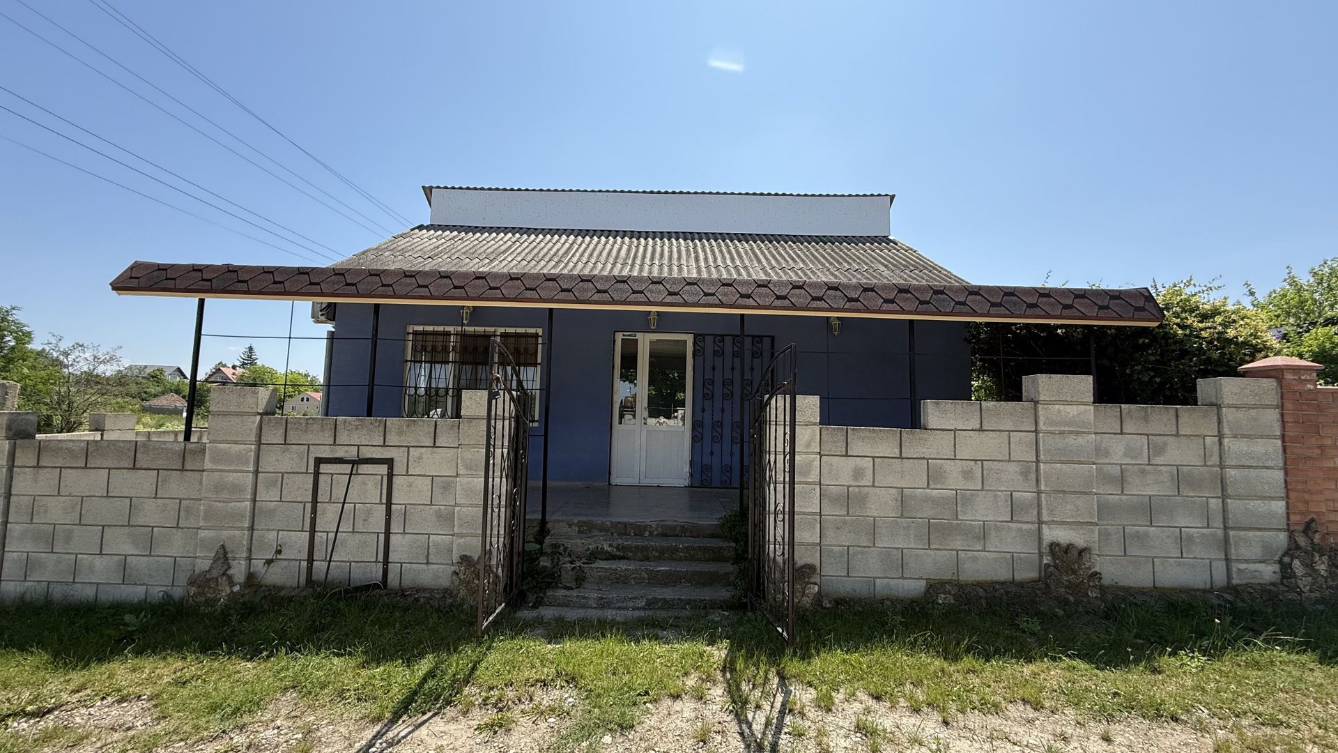 Casă de vânzare în satul Brăila, comuna Băcioi – locuință confortabilă într-un cadru liniștit și pitoresc - Poză 1