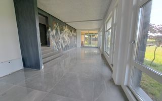 Vilă modernă premium cu piscină interioară, teren 1200 mp și panoramă - Poză 4