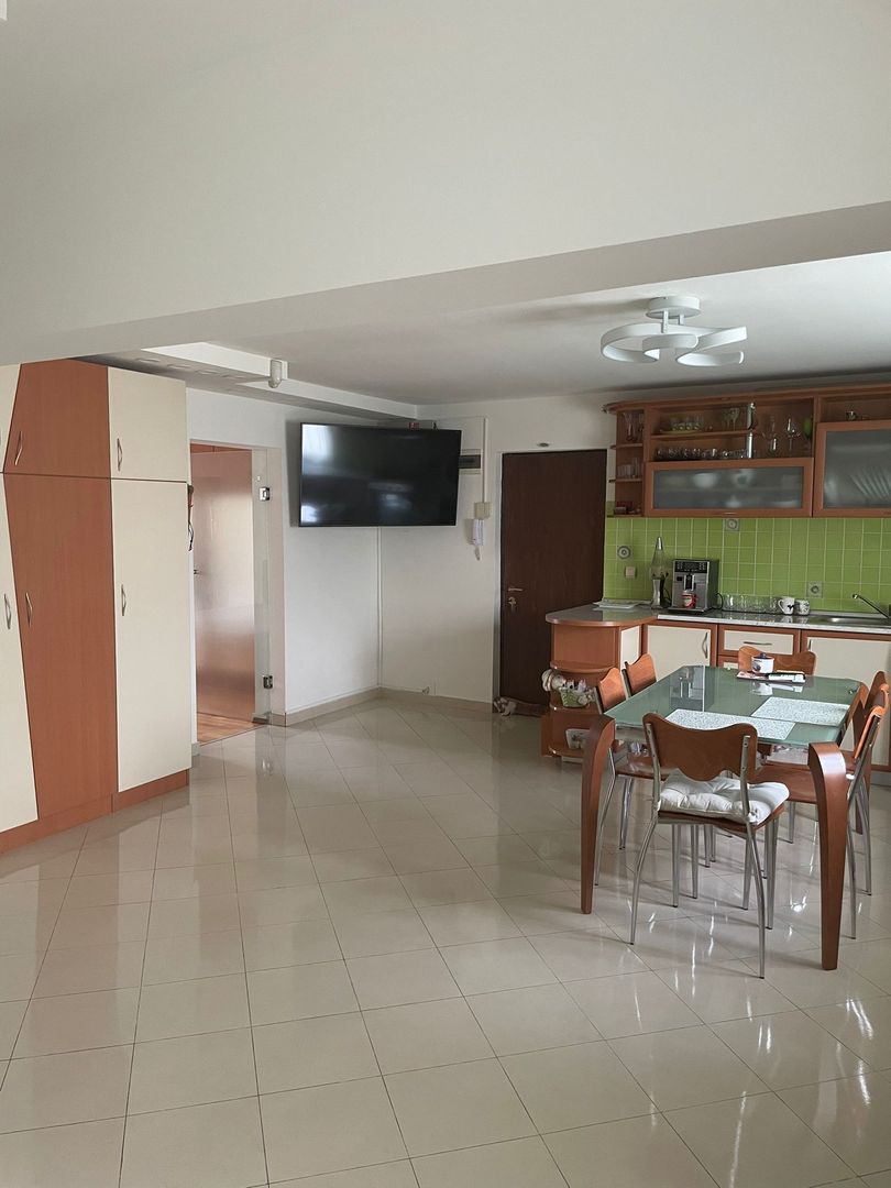 De vanzare Apartament 3 camere Matei Basarab, Calarasi, Central - Poză 6