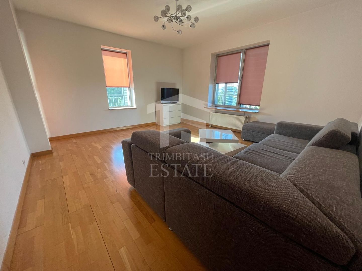 Asmita Gardens 3 Camere 100 mp Metrou 8 m Etaj 2 - Poză 1