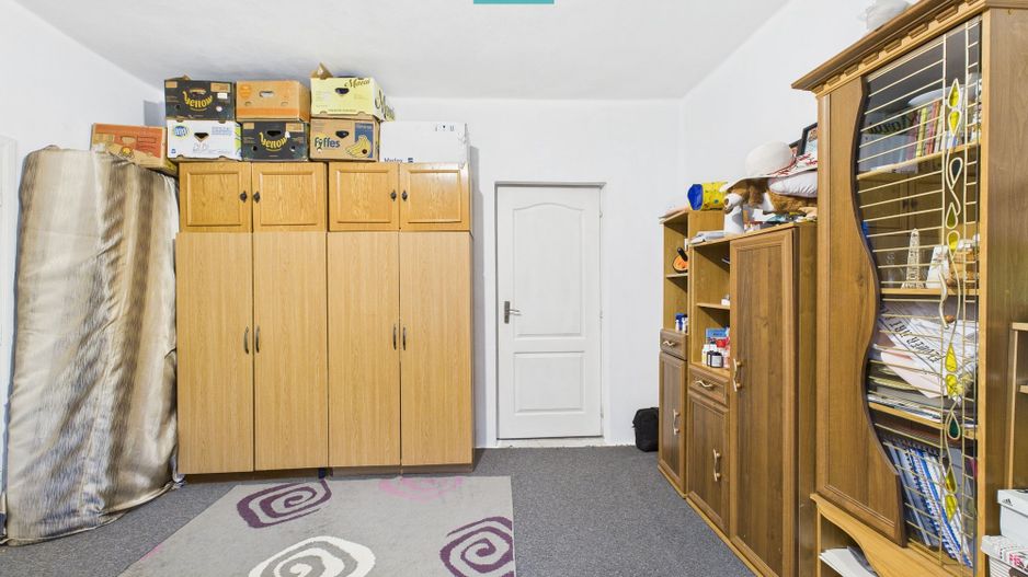 Casă renovată în localitatea Lazuri, Arad - Poză 8