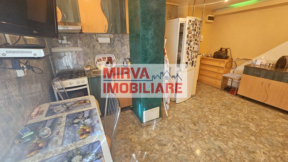 Vanzare apartament 2 camere, mobilat si utilat, in Plopeni - Poză 18