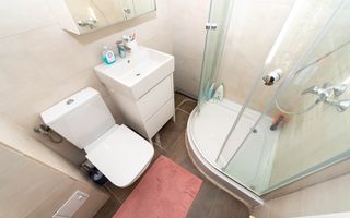 Vânzare, apartament cu 3 camere în zona Lujerului - Poză 10