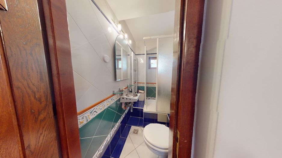 Casa individuala - 7 camere, 278 mp utili - Strand - Poză 15