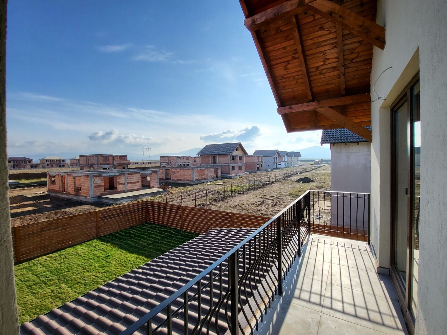 Casa noua zona Izvor - Poză 2