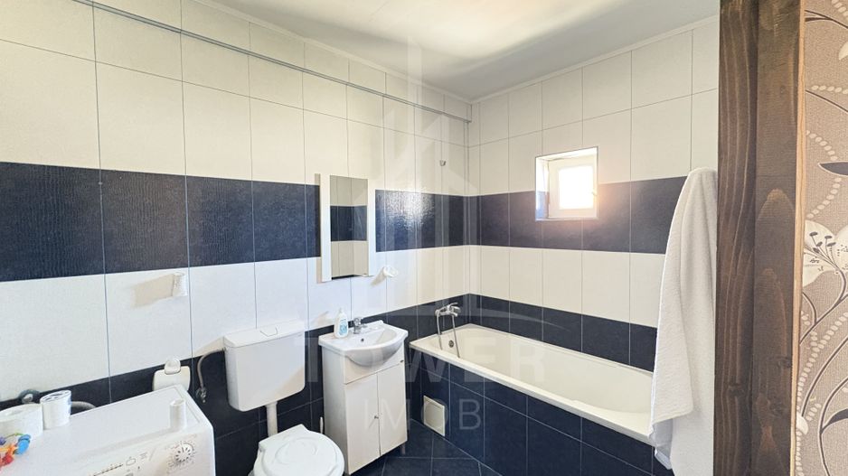 Apartament spațios la mansardă – 90 mp utili, preț excelent! Strada Negoveanu - Poză 3