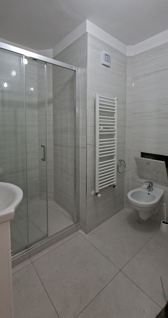 Apartament complet renovat cu scara interioara - Poză 6