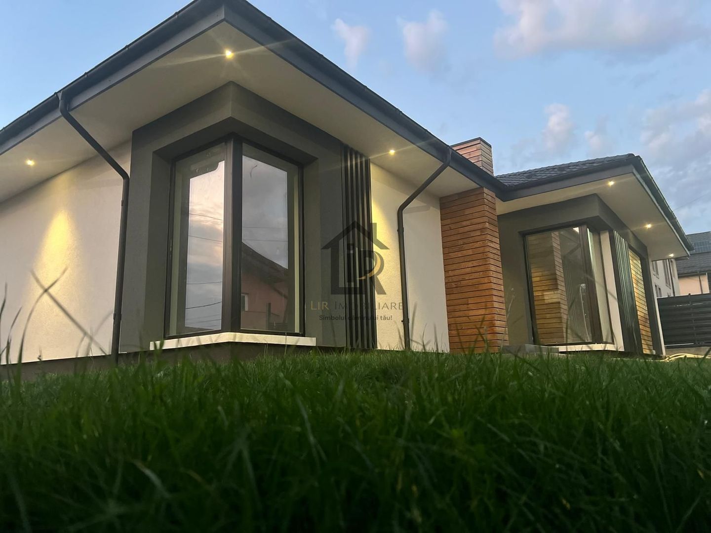 Casa individuala plan parter 4 camere zero comision -Miroslava - Poză 9