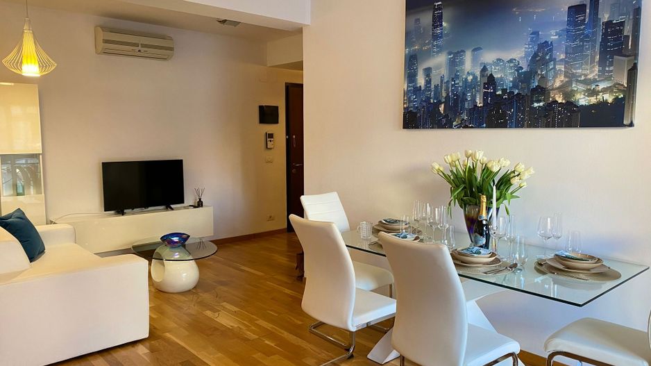 Apartament cu 3 camere si loc de parcare subteran - Poză 1