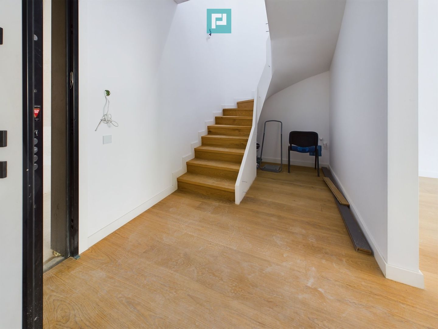 Apartament 3 camere nou la 2 min  de Cambridge School of Bucharest - Poză 3