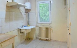 3 Camere în Astra Etaj 1 Vedere Liberă Necesită Renovare - Poză 7