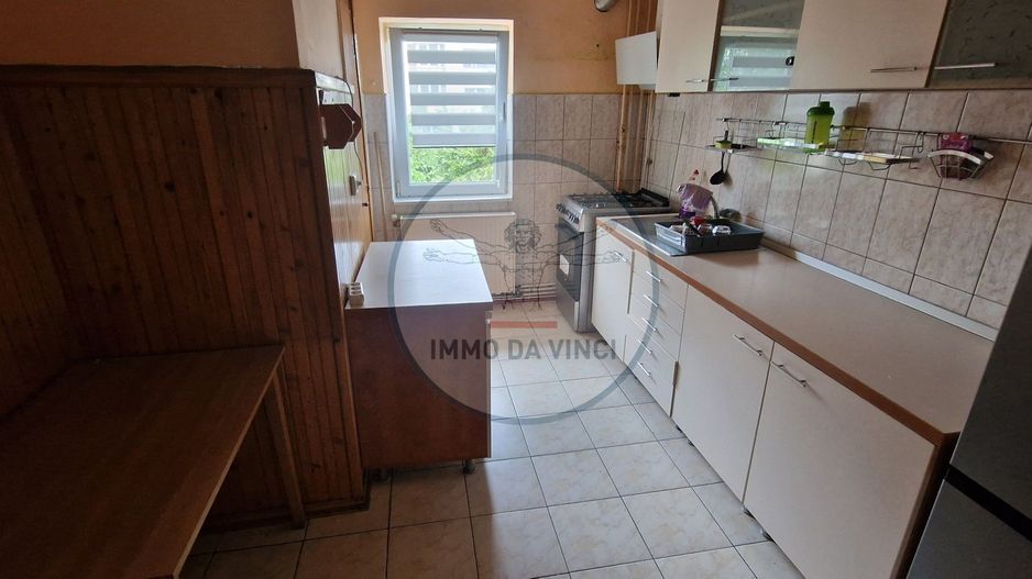 Apartament cu 4 camere decomandate pe Bulevardul Titulescu - Poză 3