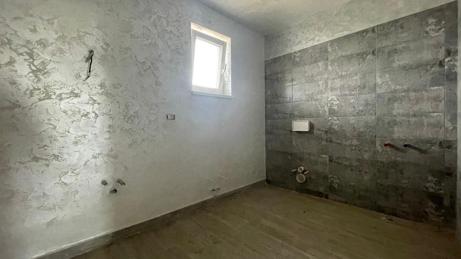 Duplex in  4 camere si 3 bai la cheie - Calea Urseni - Poză 12