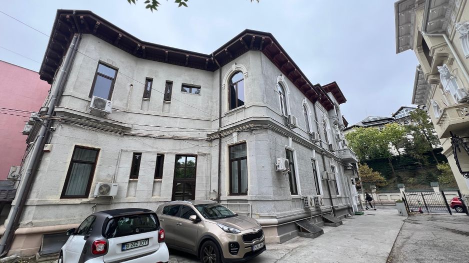 Cladire 23 de camere cu teren 554 mp - Poză 3