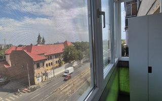 Apartament 2 camere. Decomandat. La 3 min. de metrou Eroii Revolutiei. - Poză 1