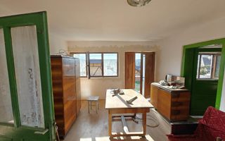 Casa si teren de vanzare Comanesti - Poză 7