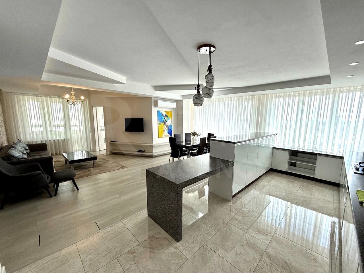 Chirie, apartament, 3 camere + living, strada București, Centru - Poză 3